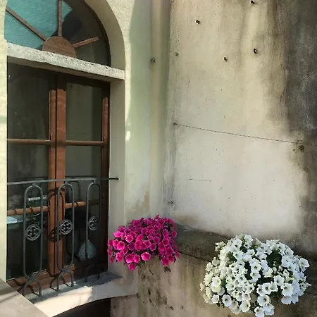 Casa Di Silvia Apartment *